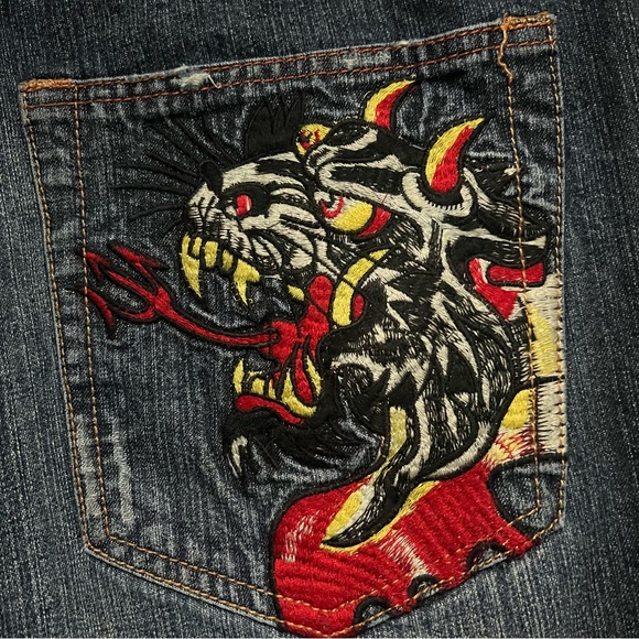 Ed Hardy Embroidered Tiger Hellcat Distressed Denim Blue Jeans size 34 - Picture 5 of 12